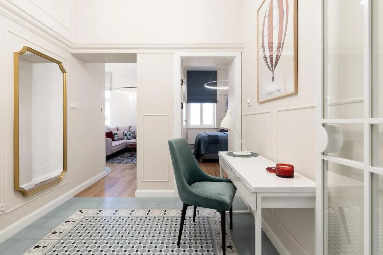 Sanhaus Apartments - Apartament Santorini - Dwie Sypialnie, Dwie Lazienki, Klimatyzacja 소포트 0*,  폴란드